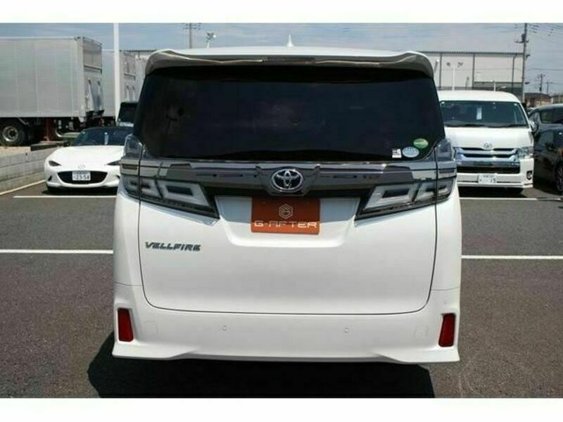 VELLFIRE-9