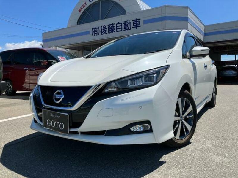 NISSAN　LEAF