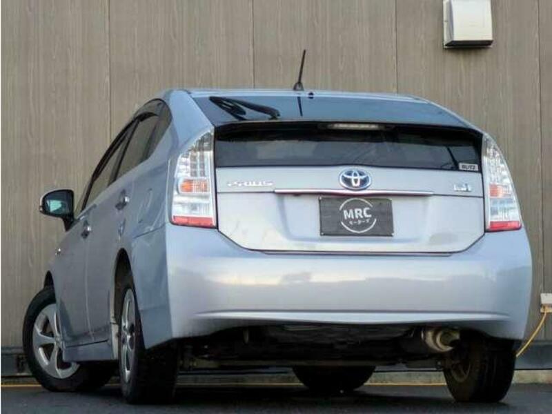 PRIUS-3