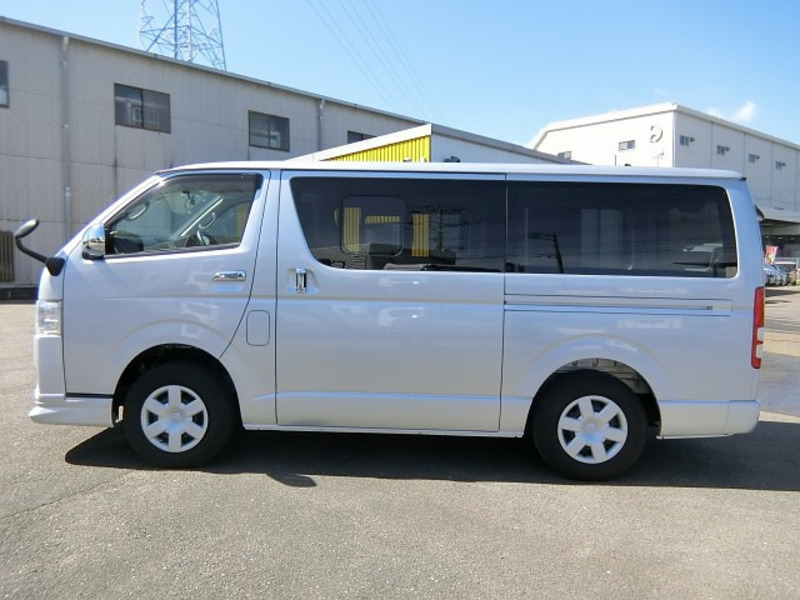 HIACE VAN-8