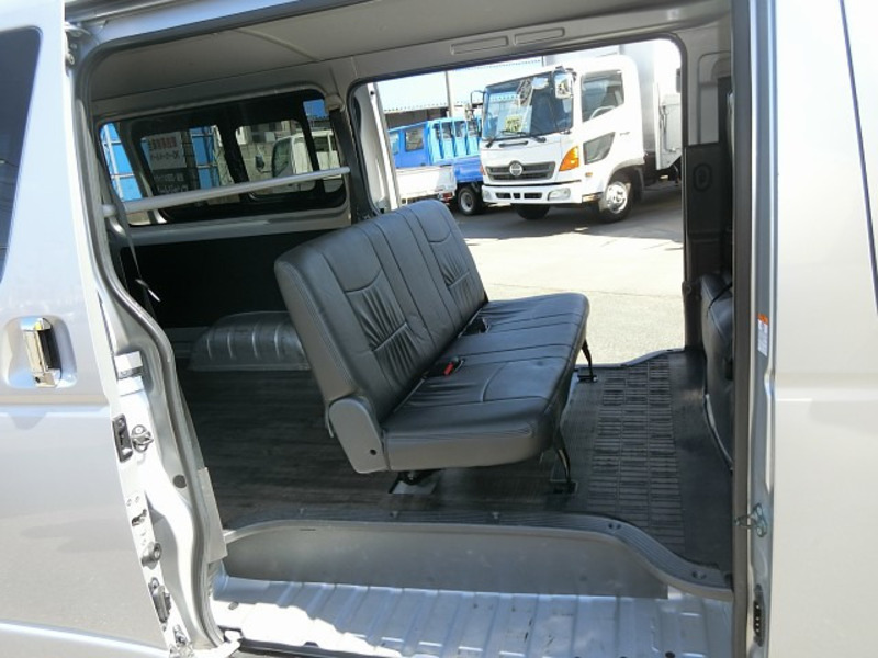 HIACE VAN-18