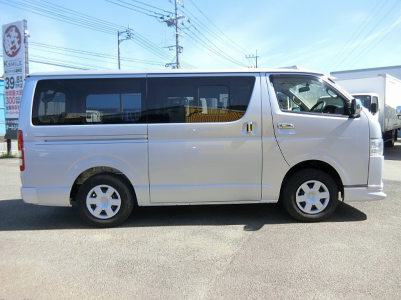 HIACE VAN-7