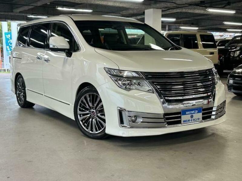 NISSAN　ELGRAND