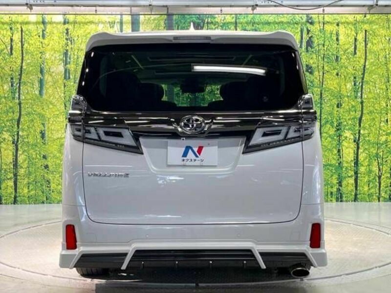 VELLFIRE-16