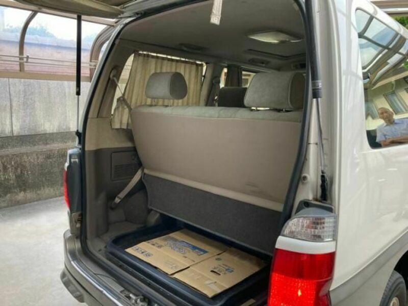 GRAND HIACE-11