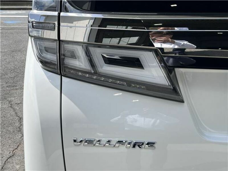 VELLFIRE-40