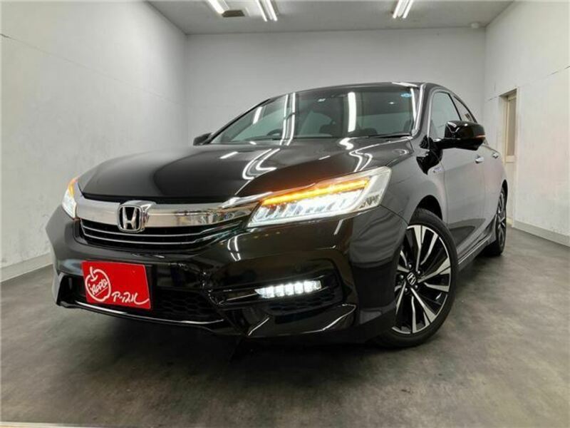 HONDA　ACCORD HYBRID