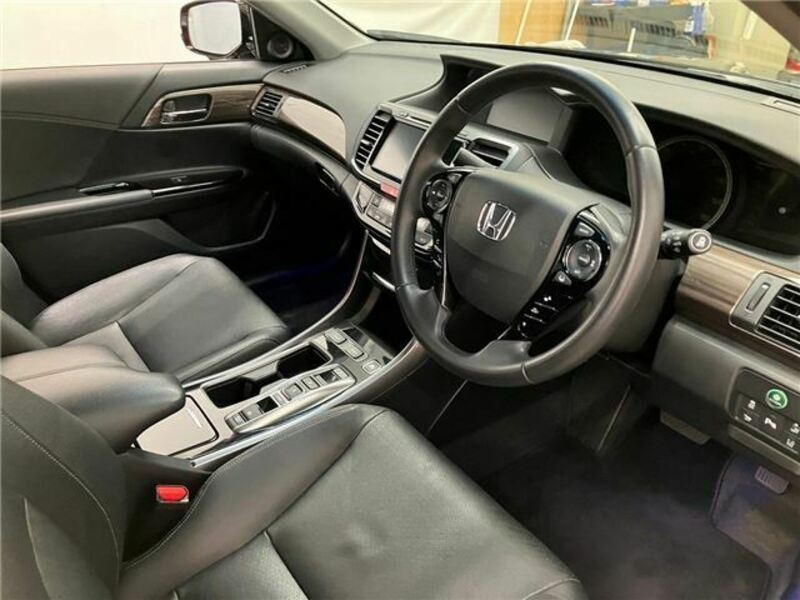 ACCORD HYBRID-8