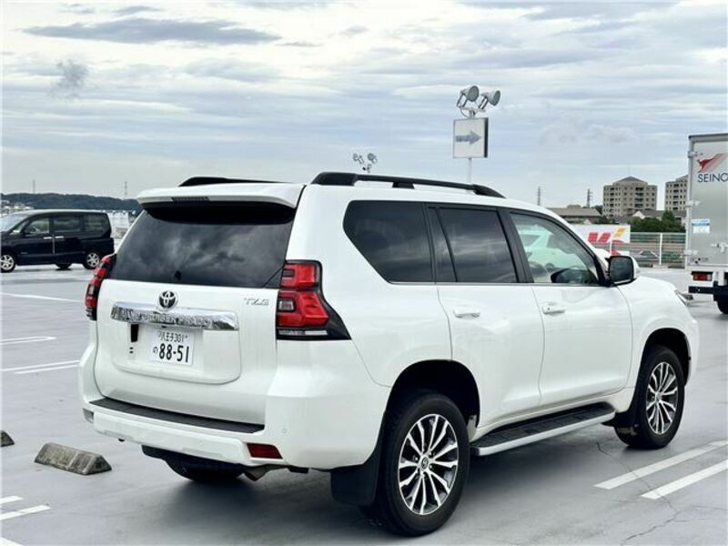 LAND CRUISER PRADO-1