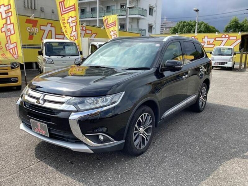 MITSUBISHI　OUTLANDER