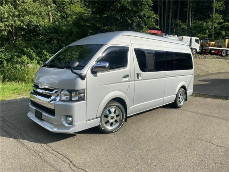 TOYOTA　HIACE VAN