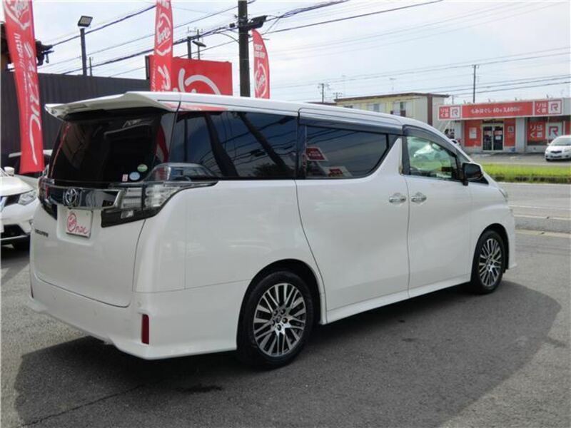 VELLFIRE-10