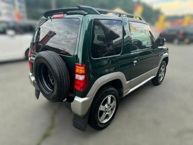 PAJERO MINI-8