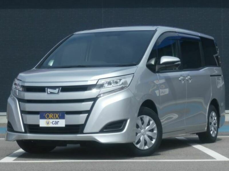 TOYOTA　NOAH