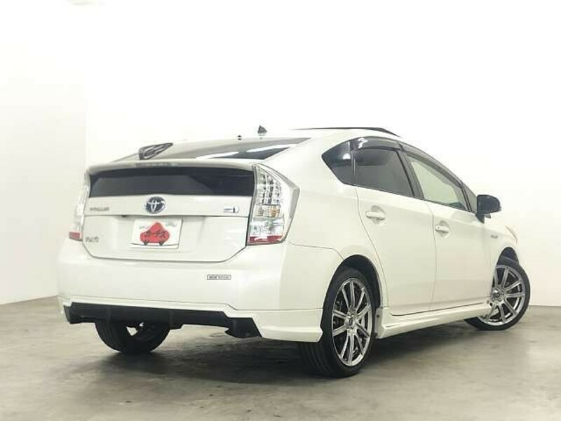 PRIUS-2