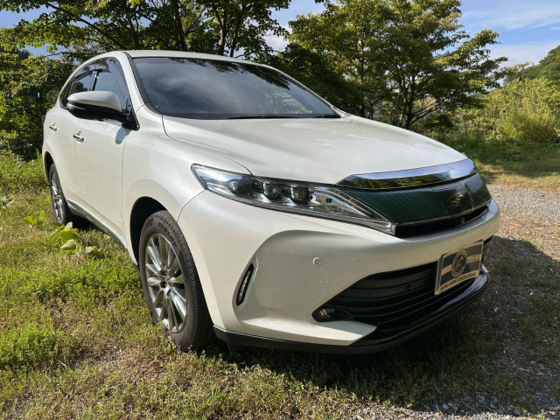 TOYOTA　HARRIER