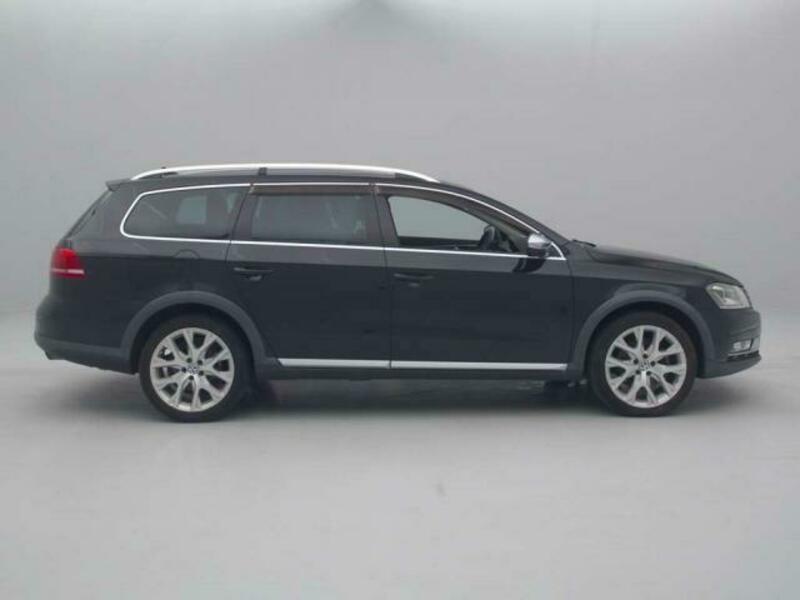 PASSAT ALLTRACK-6