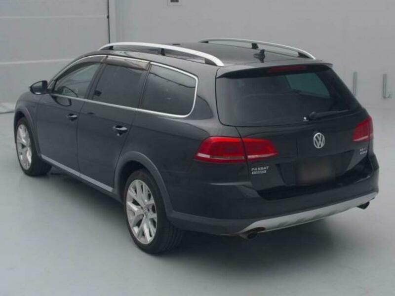 PASSAT ALLTRACK-1