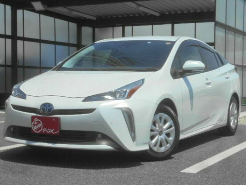 TOYOTA　PRIUS