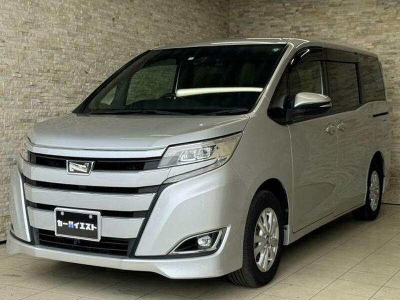 TOYOTA　NOAH