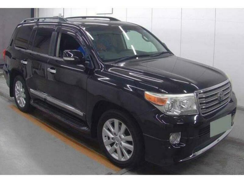 TOYOTA　LAND CRUISER