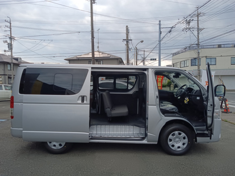 HIACE VAN-9