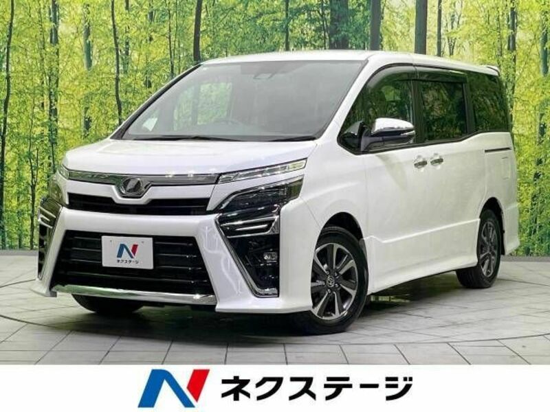 TOYOTA　VOXY