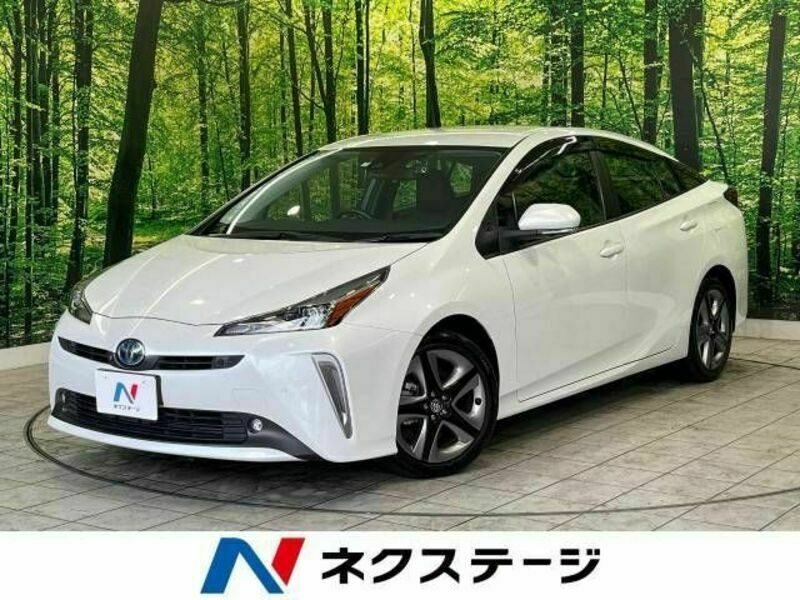 TOYOTA　PRIUS