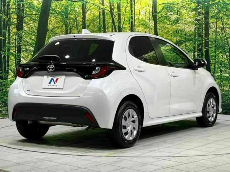 YARIS-17