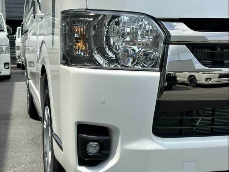 HIACE VAN-9