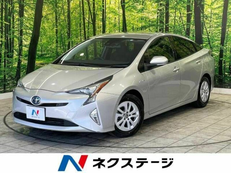 TOYOTA　PRIUS