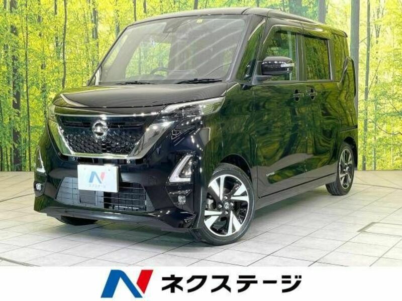 NISSAN　ROOX