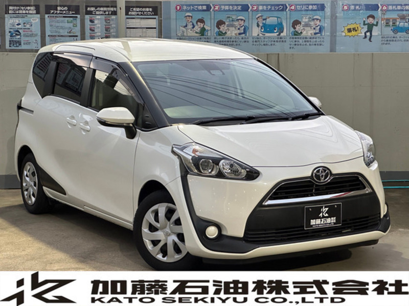 TOYOTA　SIENTA