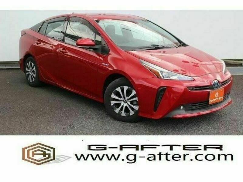 TOYOTA　PRIUS