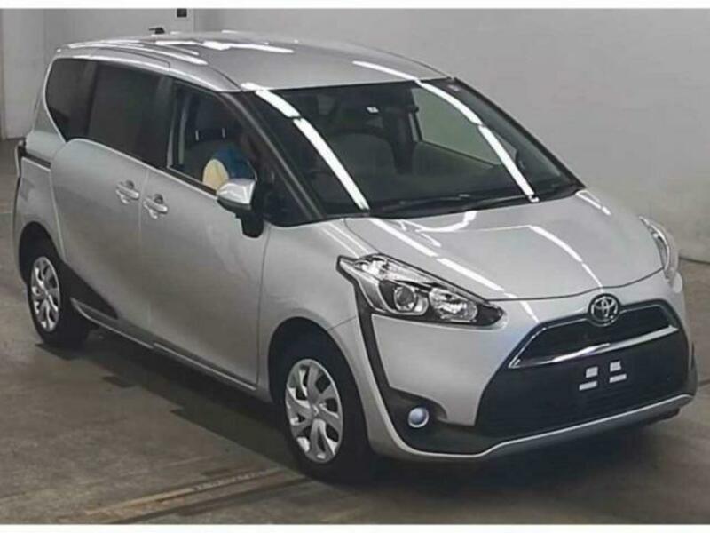 TOYOTA　SIENTA