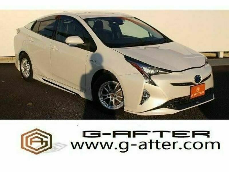 TOYOTA　PRIUS