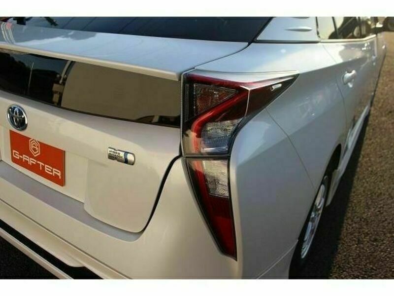 PRIUS-10