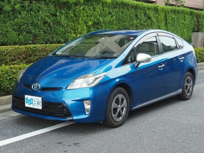 TOYOTA　PRIUS