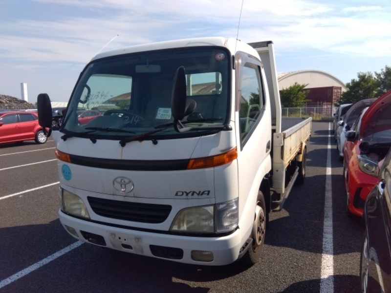 TOYOTA　DYNA