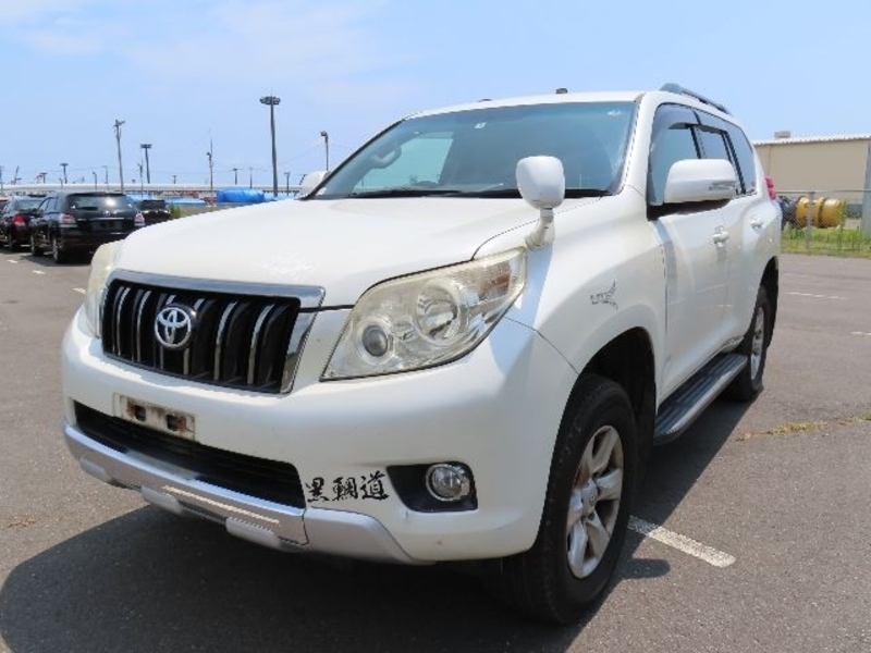 TOYOTA　LAND CRUISER PRADO