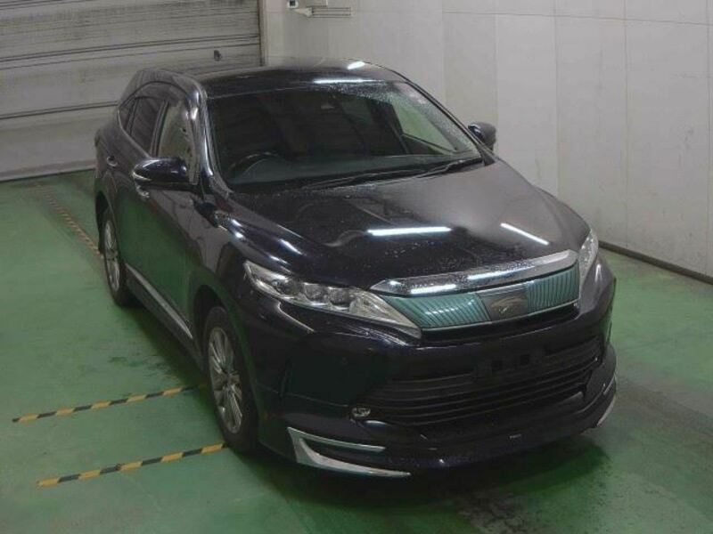 TOYOTA　HARRIER