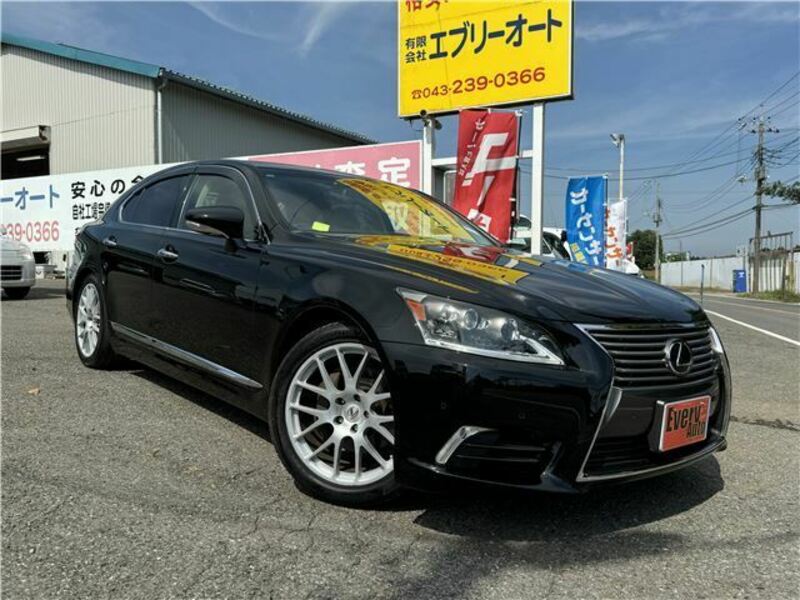 LEXUS　LS