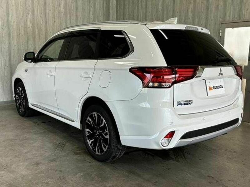 OUTLANDER PHEV-12