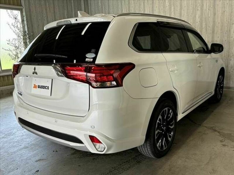 OUTLANDER PHEV-14