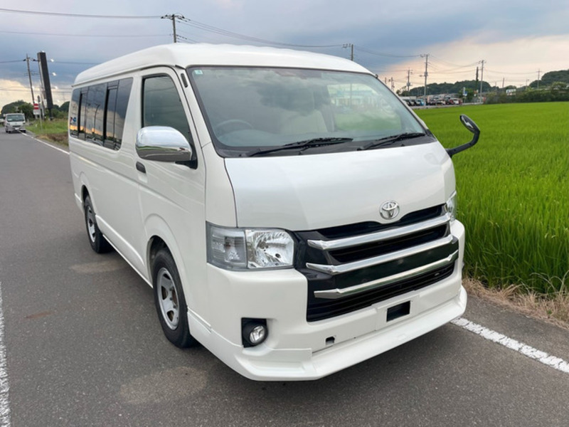 HIACE-11