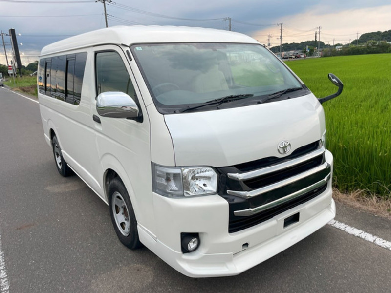 HIACE-12