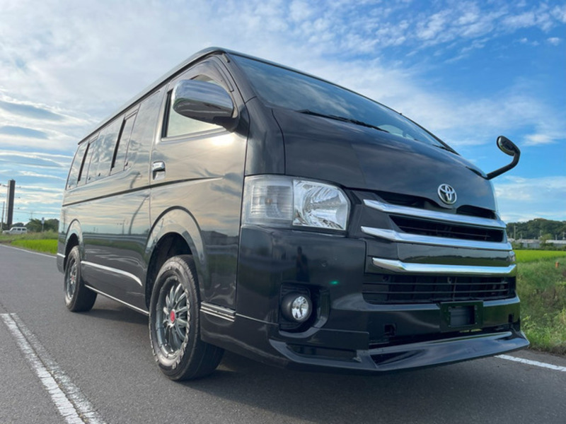 HIACE-11