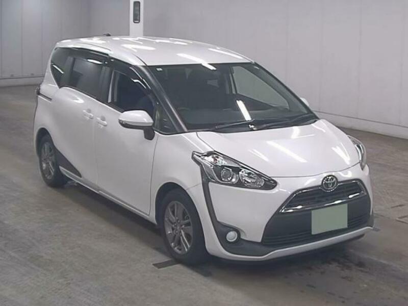 TOYOTA　SIENTA