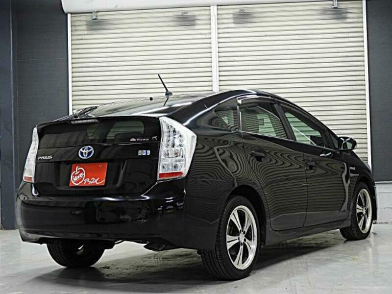 PRIUS-1