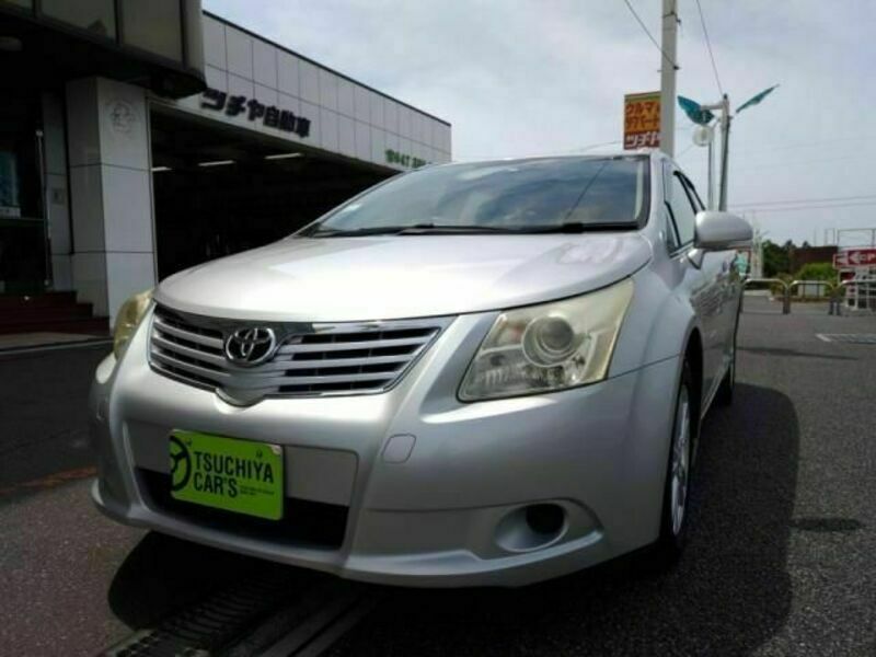 TOYOTA　AVENSIS WAGON